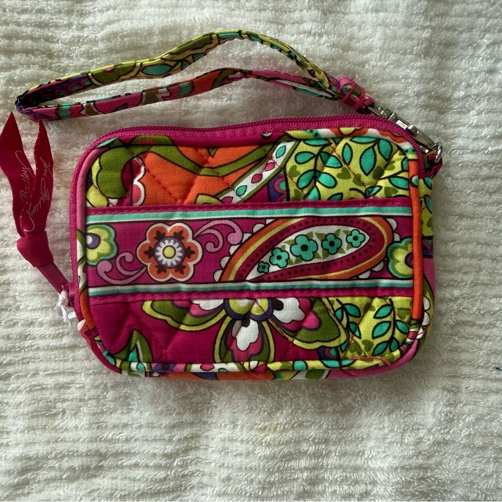 Vera Bradley L,M,S cosmetic bags,Tech case, Zip ID case and Lanyard set (6) - Picture 5 of 7